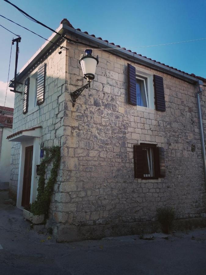 Apartamento Stone House Slatine Exterior foto