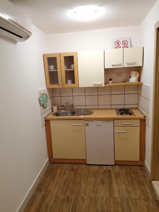 Apartamento Stone House Slatine Exterior foto